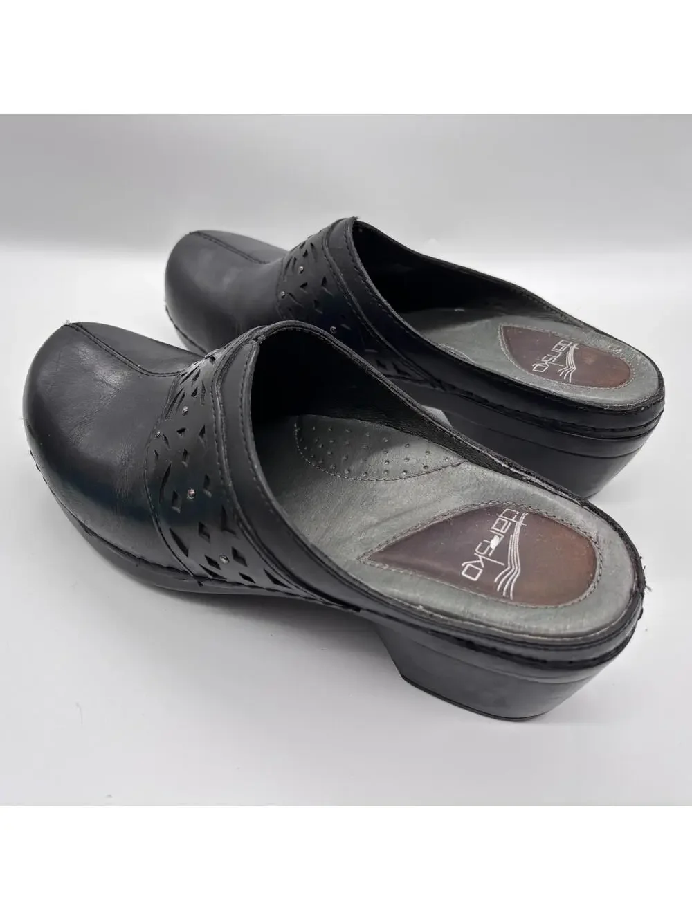 Dansko Shyanne Clogs Floral Laser Cut Details Women's Size 38 Black Slip On 7.5